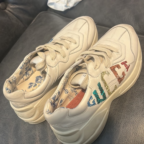 size 32 Gucci sneaker one shoe clean and they back to new barely worn authentic - Picture 2 of 3